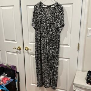 Lane Bryant short sleeve with ruched detail dress